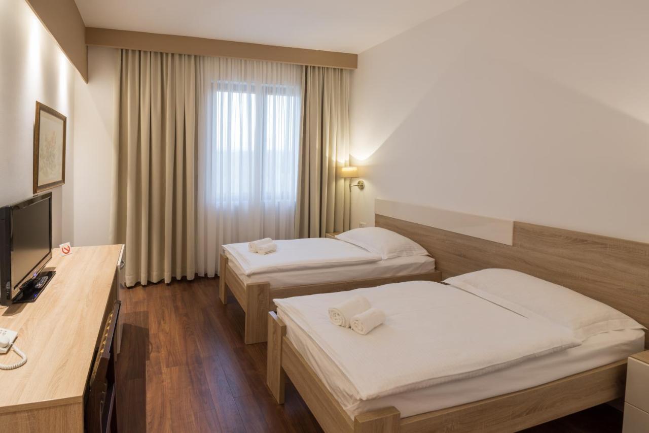 Hotel Quercus Medjugorje Exterior photo